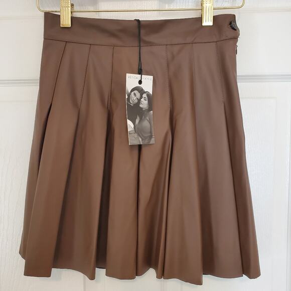 Kendall and Kylie Brown Faux-Leather Pleated Miniskirt Size XS - Picture 2 of 8